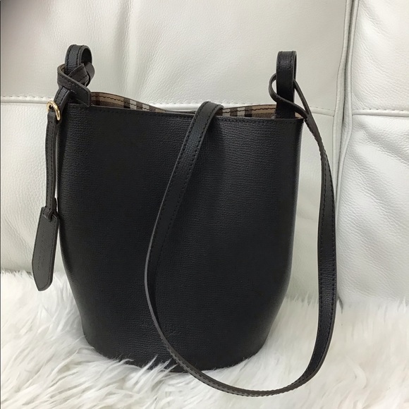 Burberry Handbags - Burberry
Small Lorne Leather Crossbody Bag